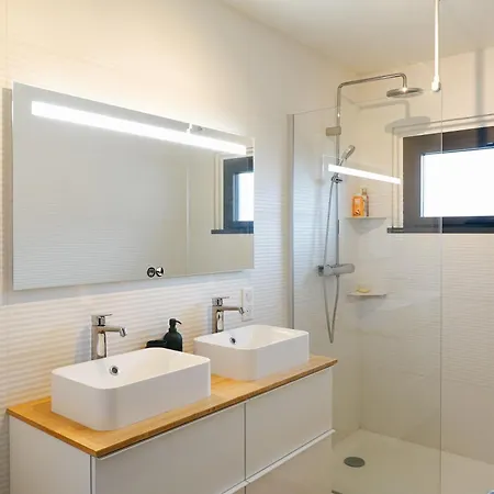 La Maison De Zoe 파시